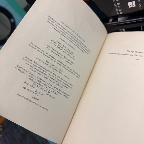 Twilight Saga Book Set Stephenie Meyer 4 Books Bella Team Edward Jacob Novel - Picture 10 of 12